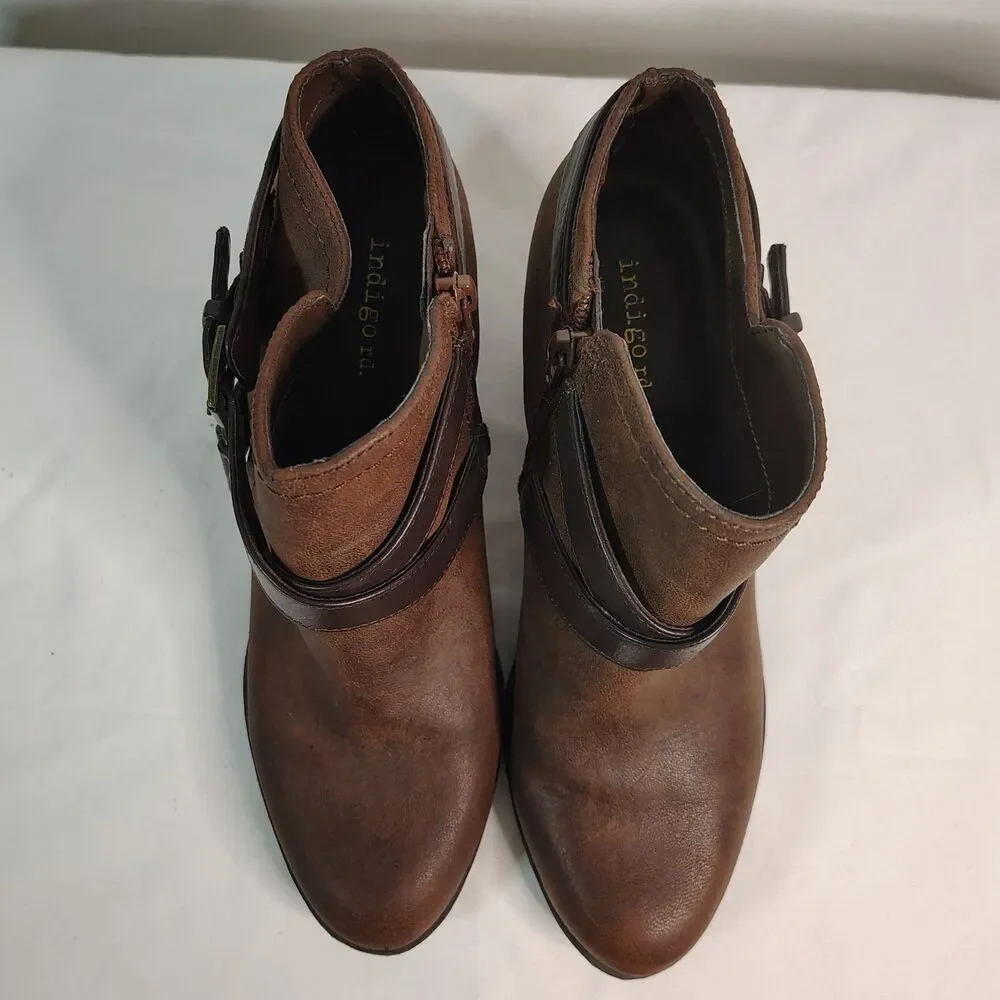 Indigo Rd Brown Ankle Boots Women’s 8.5 Buckle Harness Stacked Heel Zip Booties